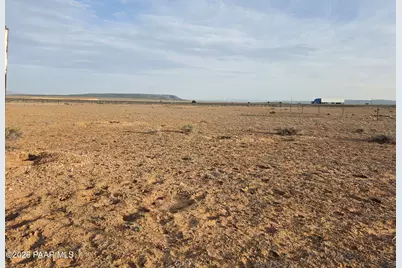 28203 W Fort Rock Road, Seligman, AZ 86337 - Photo 7