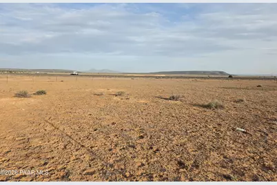 28203 W Fort Rock Road, Seligman, AZ 86337 - Photo 9