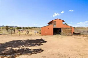 25325 N Naples St, Paulden, AZ 86334 - Photo 23
