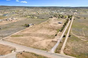 25325 N Naples St, Paulden, AZ 86334 - Photo 29