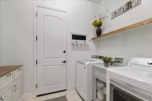 7930 E Carbon Ct, Prescott Valley, AZ 86315 - Photo 21