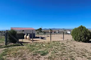 805 W Eleanor Rd, Paulden, AZ 86334 - Photo 33