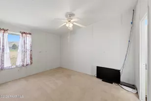 805 W Eleanor Rd, Paulden, AZ 86334 - Photo 9