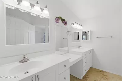 2923 N Kings Highway East, Prescott Valley, AZ 86314 - Photo 17