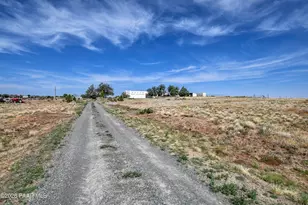 7610 N Lawrence Ln, Prescott Valley, AZ 86315 - Photo 13