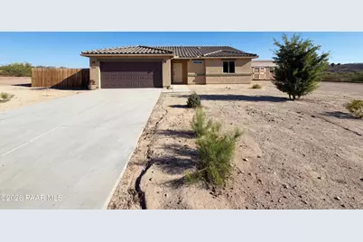 60 W Monte Cristo Drive, Wickenburg, AZ 85390 - Photo 1