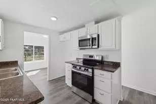 14560 E Wagon Wheel Dr, Dewey-Humboldt, AZ 86327 - Photo 11