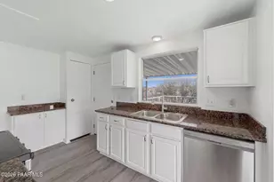 14560 E Wagon Wheel Dr, Dewey-Humboldt, AZ 86327 - Photo 11