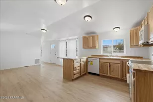 25415 N Cedar Dr, Paulden, AZ 86334 - Photo 9