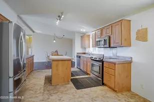 11800 E Henderson Rd, Dewey-Humboldt, AZ 86327 - Photo 9