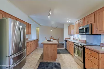 11800 E Henderson Road, Dewey-Humboldt, AZ 86327 - Photo 9