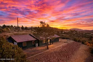 18059 S Country Clb Dr, Peeples Valley, AZ 86332 - Photo 1