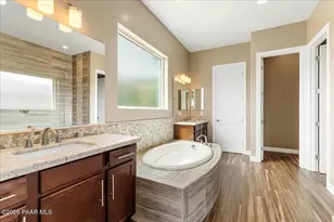 1221 S Lakeview Dr, Prescott, AZ 86301 - Photo 25