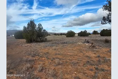 27555 W Fort Rock Road, Seligman, AZ 86337 - Photo 13