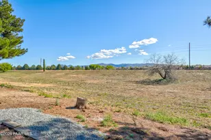 623 N Blue Spruce Dr, Dewey-Humboldt, AZ 86327 - Photo 9