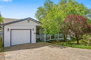1211 N Susan Dr, Prescott, AZ 86301 - Photo 1