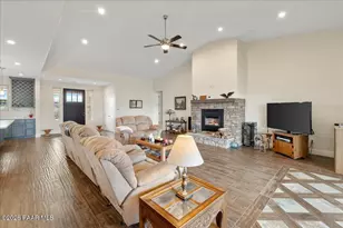 10407 N Rod Iron Rd, Prescott Valley, AZ 86315 - Photo 3