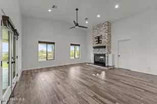 3860 Pura Vida Trl, Wickenburg, AZ 85390 - Photo 19
