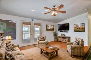10777 Raging Crab Rd, Ash Fork, AZ 86320 - Photo 9