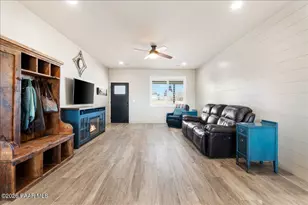 22367 N Malapai Ridge Rd, Paulden, AZ 86334 - Photo 5