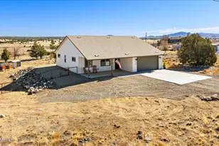 22367 N Malapai Ridge Rd, Paulden, AZ 86334 - Photo 3