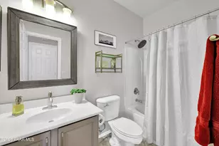 1273 E Apricot Ln, Gilbert, AZ 85298 - Photo 17