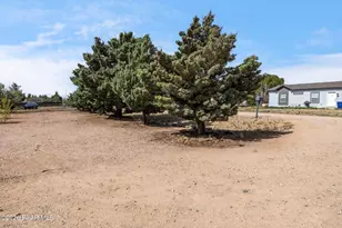24345 N Los Angeles St, Paulden, AZ 86334 - Photo 5