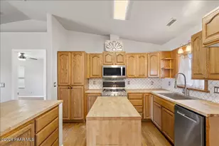 17313 E Lions Crossing, Dewey-Humboldt, AZ 86327 - Photo 13