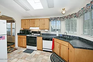 12110 E Obsidian Loop Rd, Dewey-Humboldt, AZ 86314 - Photo 5