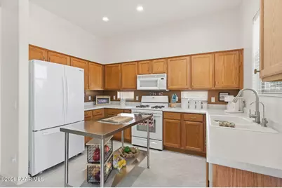 6860 E Elbrook Avenue, Prescott Valley, AZ 86314 - Photo 9