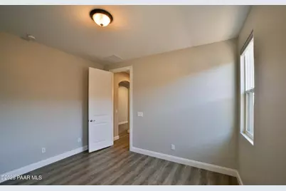 7037 Robin Nest Court, Prescott Valley, AZ 86315 - Photo 11