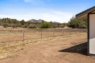 18278 S Frontier Rd, Peeples Valley, AZ 86332 - Photo 5