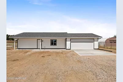 18278 S Frontier Road, Peeples Valley, AZ 86332 - Photo 1