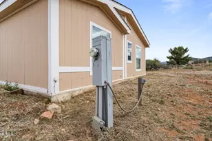 9915 E Cranberry Rd, Dewey-Humboldt, AZ 86327 - Photo 37