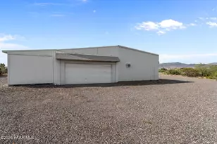 27650 S Clydesdale Ave, Congress, AZ 85332 - Photo 3