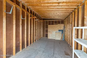 27650 S Clydesdale Ave, Congress, AZ 85332 - Photo 23