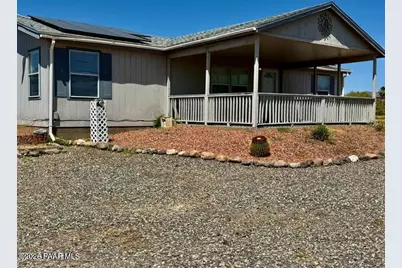 27650 S Clydesdale Avenue, Congress, AZ 85332 - Photo 3