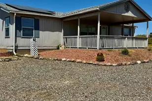 27650 S Clydesdale Ave, Congress, AZ 85332 - Photo 3
