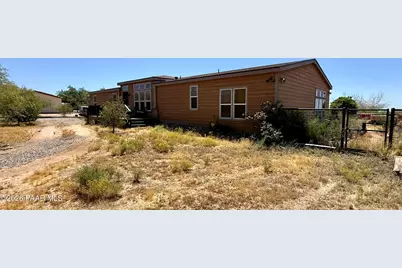 22455 W Hylton Way, Congress, AZ 85332 - Photo 3