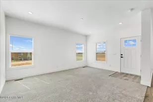 65 W Hawaii Rd, Paulden, AZ 86334 - Photo 11