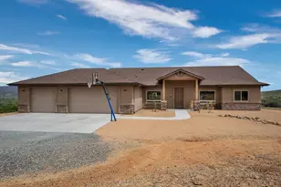15935 E Lone Fox Trail, Dewey-Humboldt, AZ 86327 - Photo 3