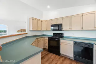 7151 E Sunflower Ln, Prescott Valley, AZ 86314 - Photo 7