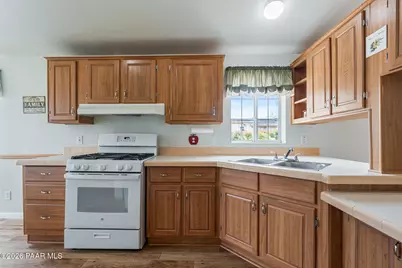 8939 E Cheryl Drive, Prescott Valley, AZ 86314 - Photo 13