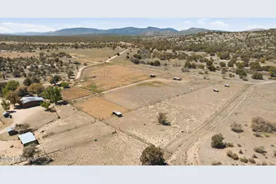 10080 W Tough Country Trail, Skull Valley, AZ 86305 - Photo 15
