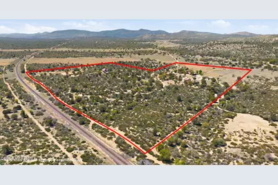 10080 W Tough Country Trail, Skull Valley, AZ 86305 - Photo 7