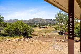 18290 S Niblick Dr, Peeples Valley, AZ 86332 - Photo 3
