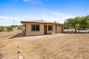 18290 S Niblick Dr, Peeples Valley, AZ 86332 - Photo 9