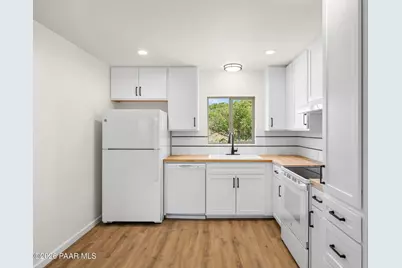 18290 S Niblick Drive, Peeples Valley, AZ 86332 - Photo 15