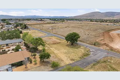 4251 N Agua Fria Drive, Prescott Valley, AZ 86314 - Photo 9