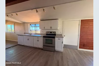 9275 E Chestnut Hill Avenue, Dewey-Humboldt, AZ 86327 - Photo 11